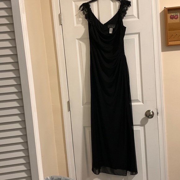 Alex Evenings Dresses & Skirts - NWOTs- Alex Evenings, Evening Gown -Black - 48 inches long